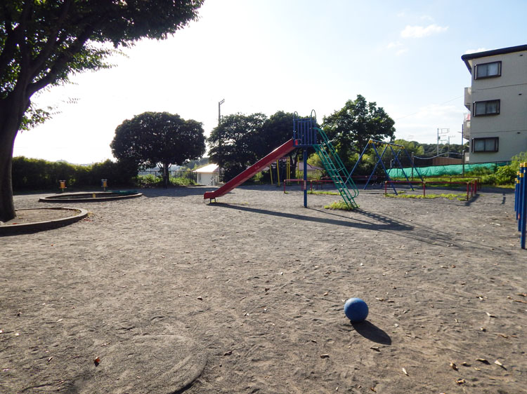 上倉田八幡谷公園