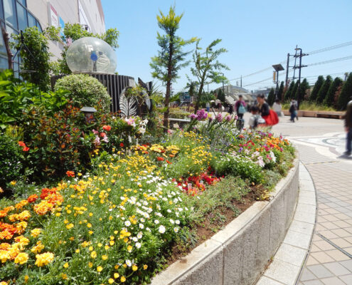 三ツ境駅前広場