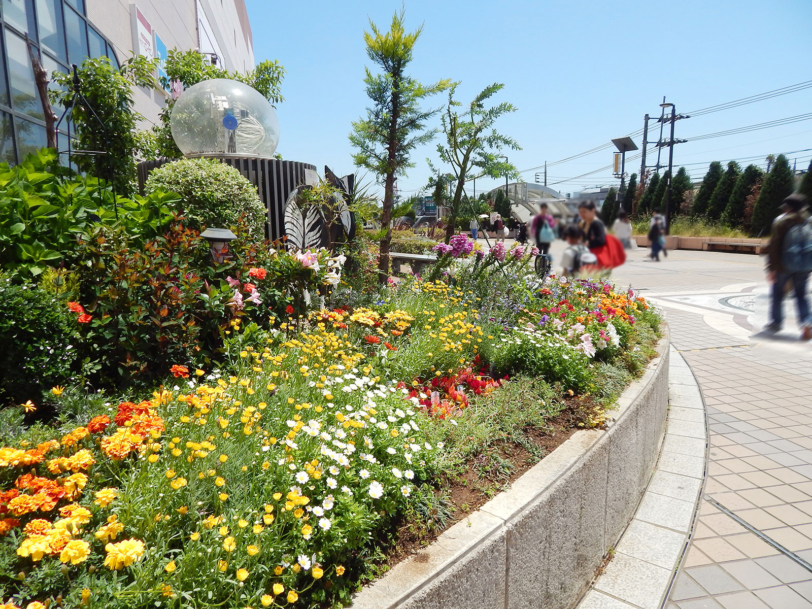 三ツ境駅前広場