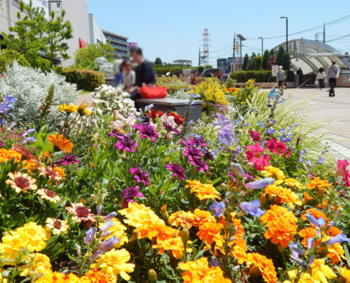 三ツ境駅前広場