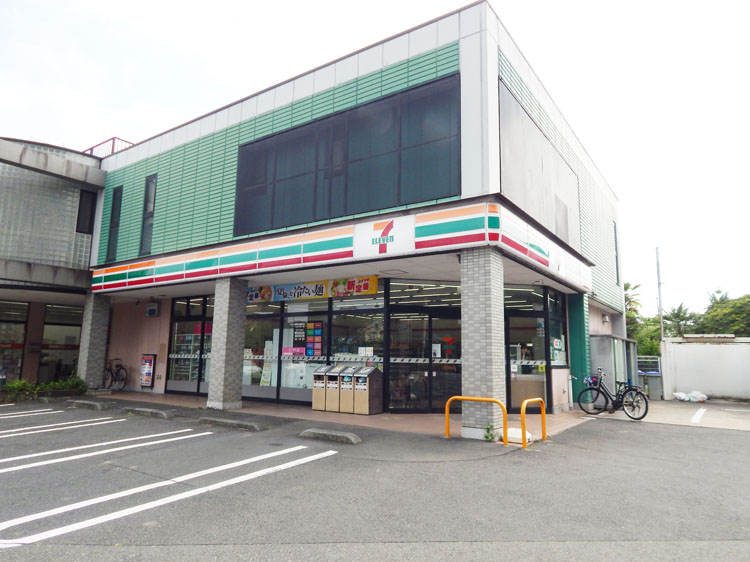 セブン-イレブン 横浜こどもの国店…約600m/徒歩8分