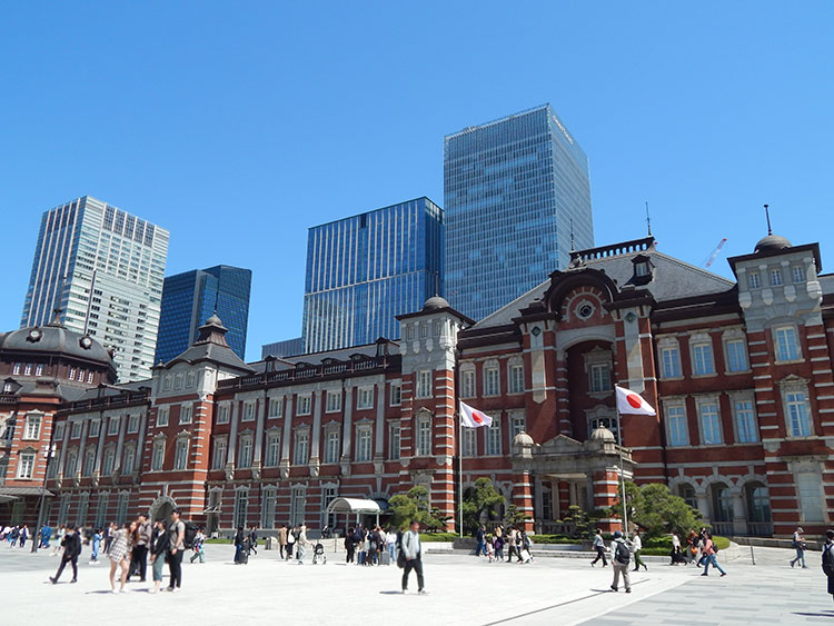 JR東京駅丸の内駅前広場