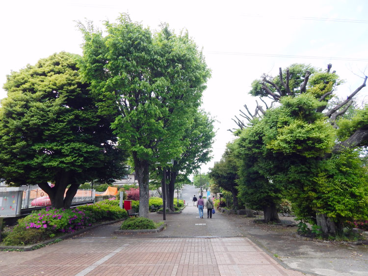 つくし野の西口駅前