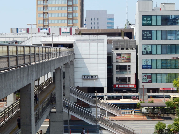 東戸塚駅東口駅前ロータリー