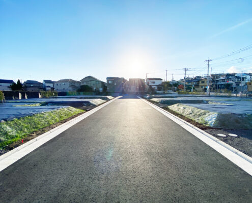新設された幅5.5m開発道路 ラシット横浜 青砥町 全29棟 現地
