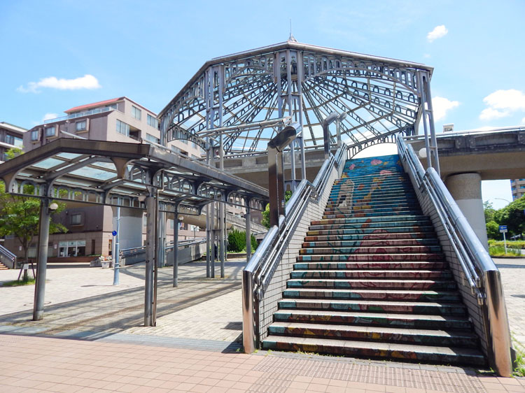 中川駅駅前広場