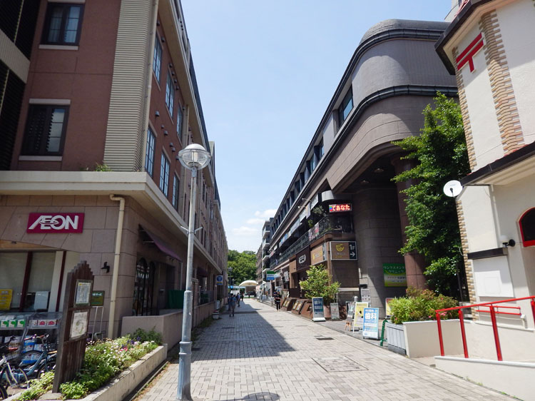 中川駅駅前花と緑の散歩道