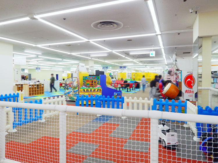 巨大室内遊園地 キッズランドUS