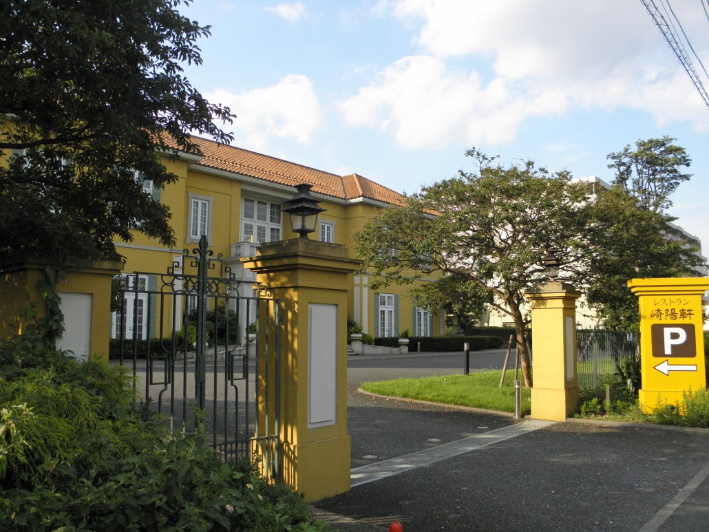 崎陽軒・イルサッジオ･･･徒歩17分