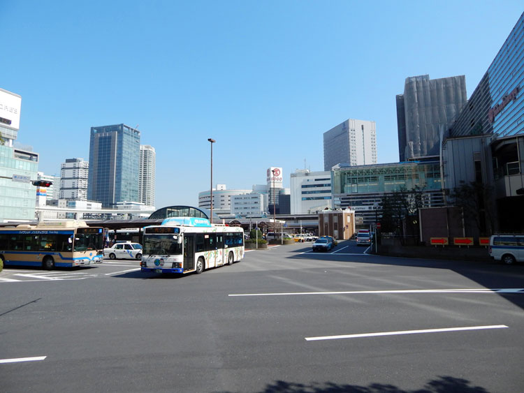 yokohama JR横浜駅前