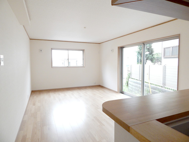 ラシット横浜サンヒルズ戸塚町 全12棟 新築 一戸建て住宅 リビング