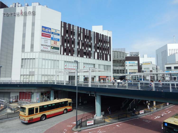 JR戸塚駅 西口 バスセンター