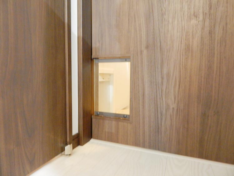 新築 戸建住宅 セミオーダー住宅 設備 猫ドア 横浜建物