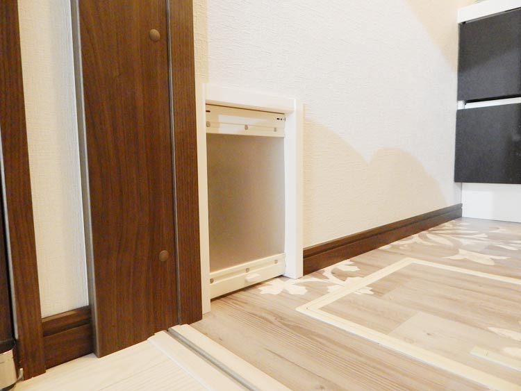 新築 戸建住宅 セミオーダー住宅 設備 猫ドア 横浜建物