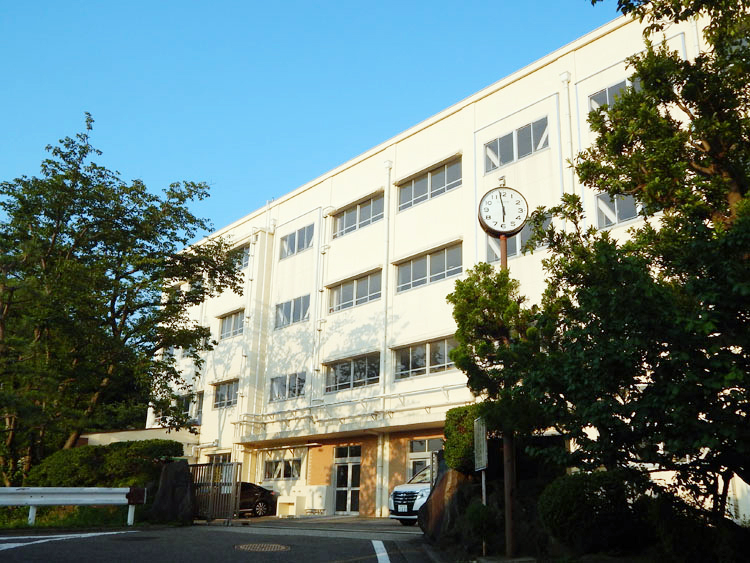 豊田中学校