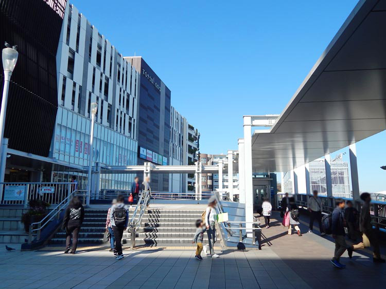 JR戸塚駅西口 トツカーナモール前 横浜建物
