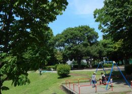 岸根公園 よちよちコーナー 横浜建物