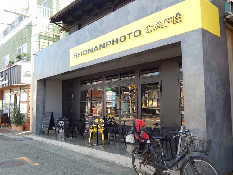腰越 shonanphoto cafe 横浜建物