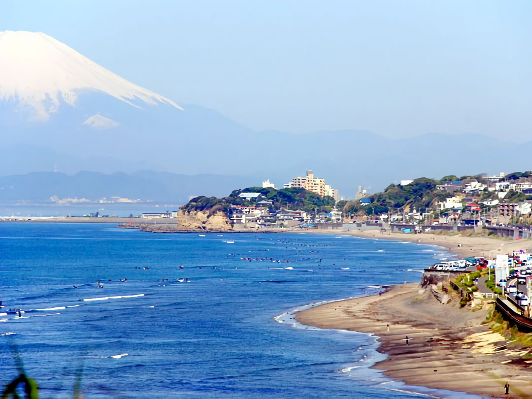 七里ヶ浜と富士山
