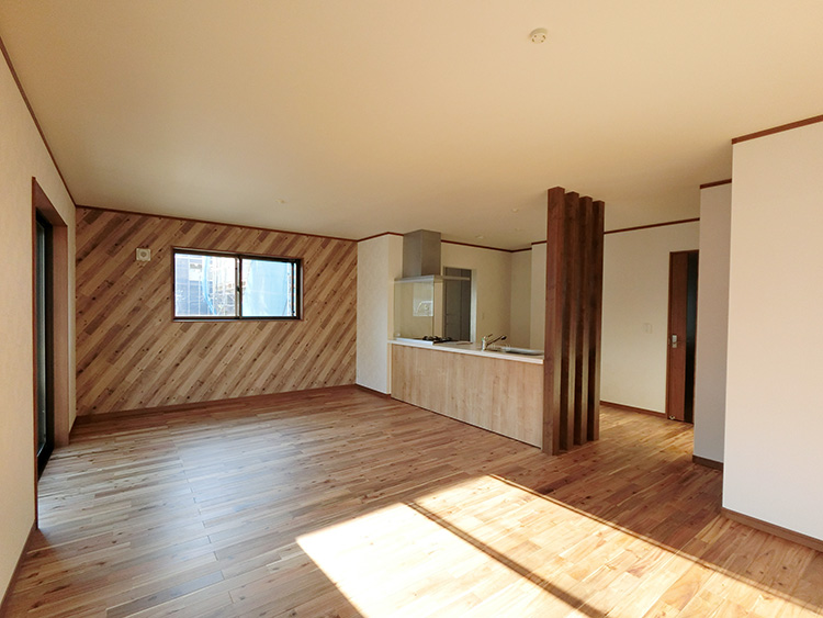 セミオーダー住宅 施工事例 木目調デザインのリビング